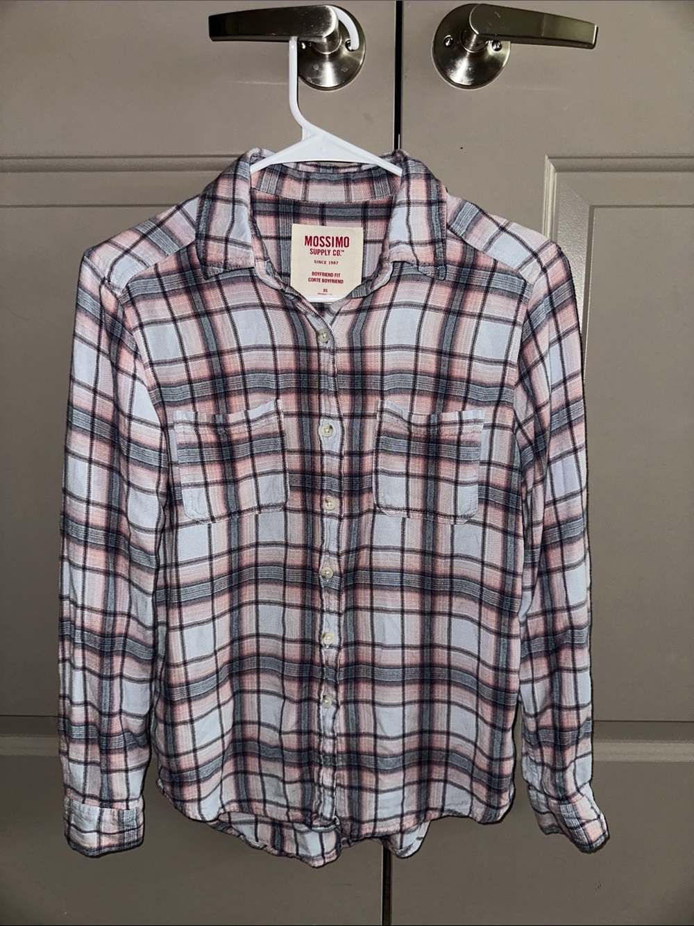 Mossimo Supply Co. White and Pink Plaid Button-Down Shirt